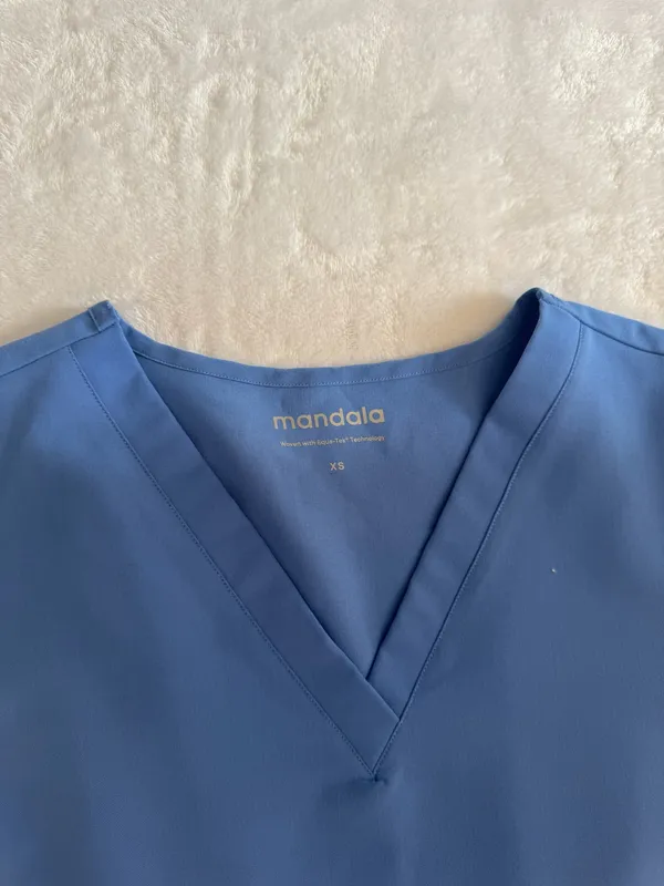 Mandala Ceil Blue Scrub Top - size XS - Image 3