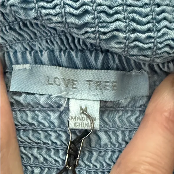 NWT Love Tree Blue Chambray Tencel Smocked Short Sleeve Boho Milk Maid Top - Image 3