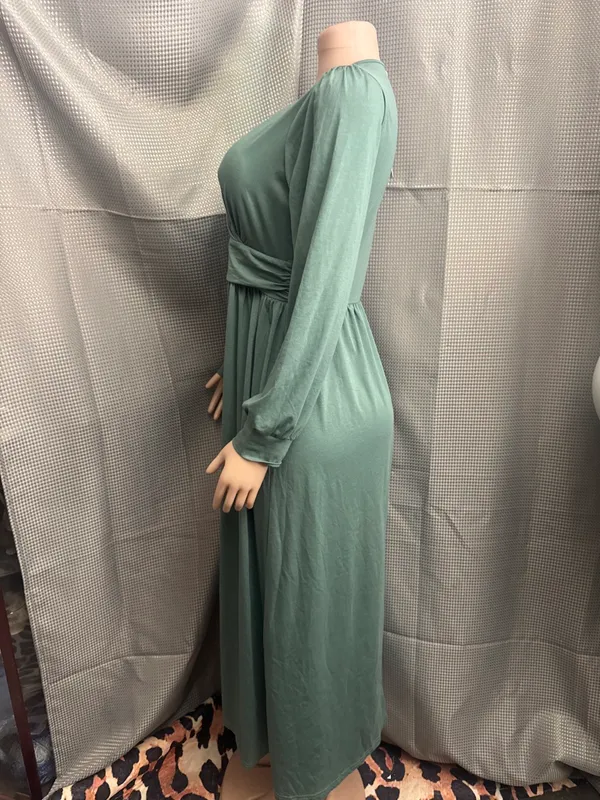 New medium dress with pockets and long sleeve - Image 2