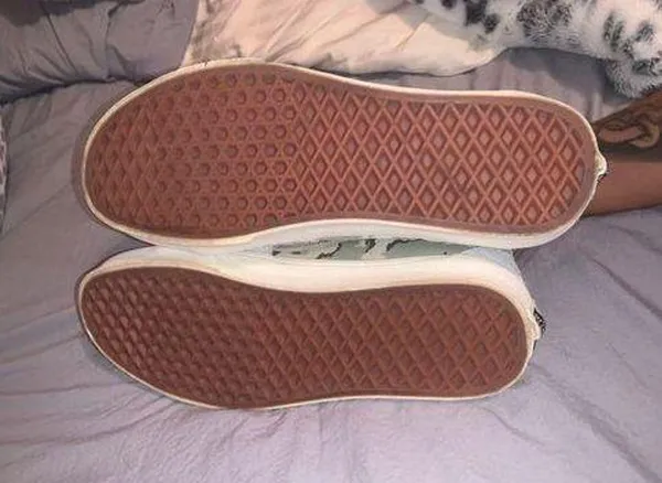 High Top  Womens - Image 5
