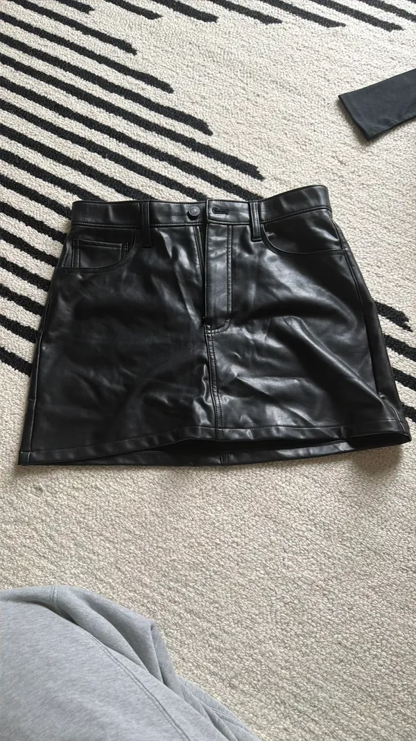 Abercrombie & Fitch Black Faux Leather Mini Skirt - Image 4