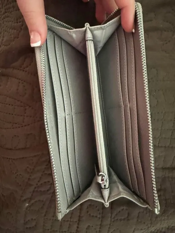 Michael kors wallet  - Image 3