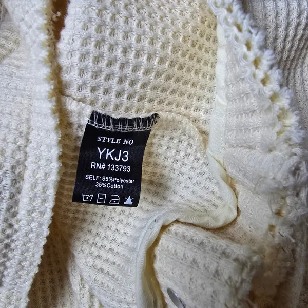 POL Cream Waffle Knit Cropped Button Up Jacket Women's Size Large‎ - Image 4