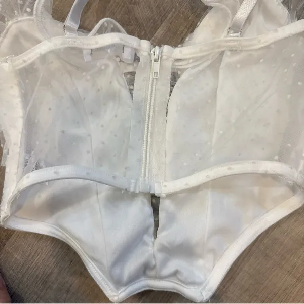 Elegant White‎ Lace corset - Image 4