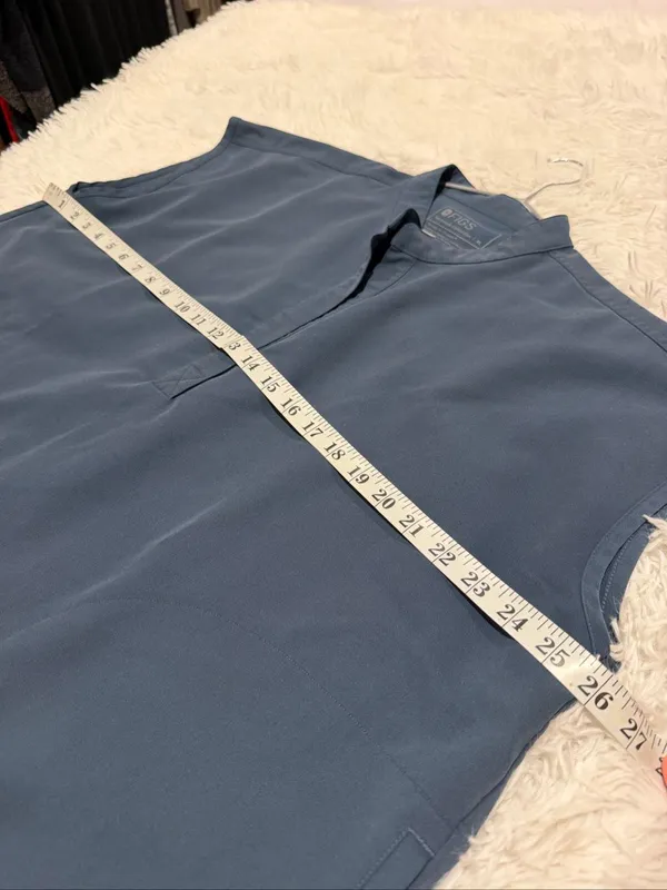 Figs Sleevless Scrub Top in Blue XL - Image 3