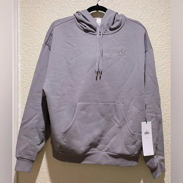 NWT Alo Yoga Special Edition Accolade Hoodie Fog Color SOLD OUT Color Size S - Image 2