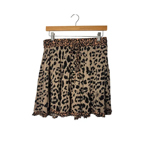 Umgee Animal Print Smocked Waistband Tiered Mini Skirt M Tan‎ Black Leopard - Image 2