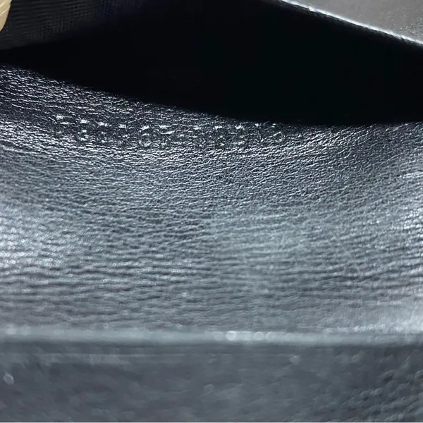 Gucci Black Leather Card Holder with Gold Logo - Image 12