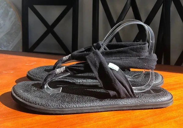 Sanuk Yoga May sling sandal - Image 3