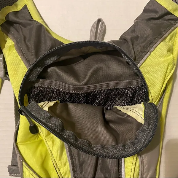 Camelbak Slipstream Hydration Pack 50 Oz./1.5 L Hiking Marathon NO BLADDER - Image 6