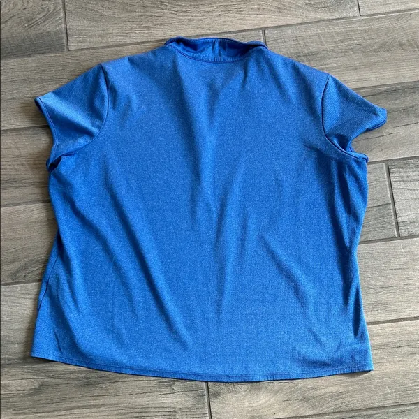 Chic Blue Short Sleeve Women's Top Size undefined - Image 4