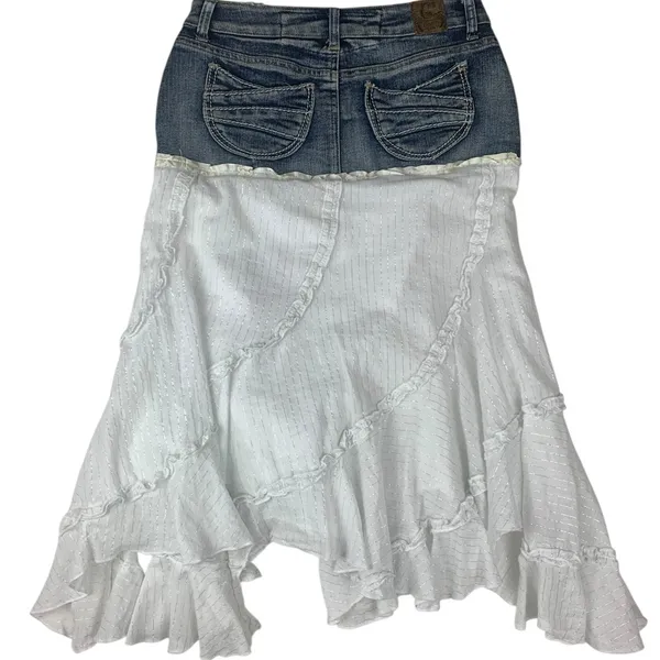 Candie's size 5 30 Asymmetrical Denim White Skirt ruffle cowgirl y2k vintage vib - Image 2