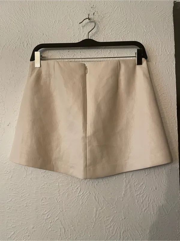 Aritzia Wilfred Cream A-Line Mini Skirt Size 8 - Image 2