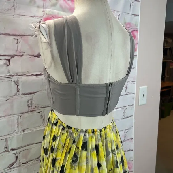 Ryu yellow floral accordion pleated halter maxi dress - Image 5
