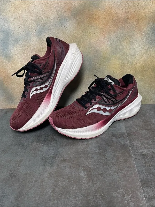 Saucony Triumph 20 Women's Burgundy Running Shoes Size 9 - Image 13