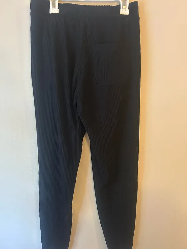 Alo Yoga Muse Jogger Sweatpants Ribbed - Image 2