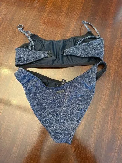 Triangl Bikini Set - Image 4