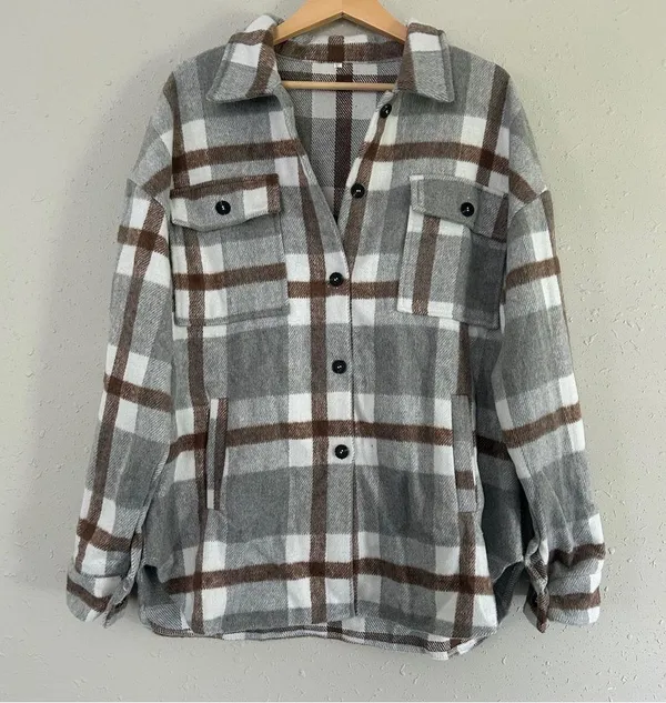 NWOT Plaid Gray and Brown Women's Jacket Shacket Button Down Sweater Casual XL - Image 2