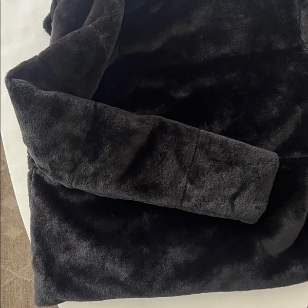 ZARA FAUX FUR SHORT FULL ZIP COAT JACKET in Black Sz Large - Image 5