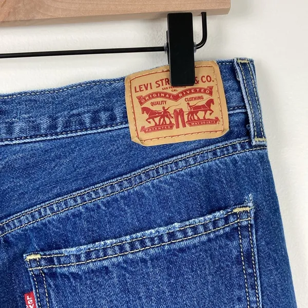 Levi's Low Pro Straight Leg Jeans Women's Size 30 Denim Relaxed Fit Blue - Image 7