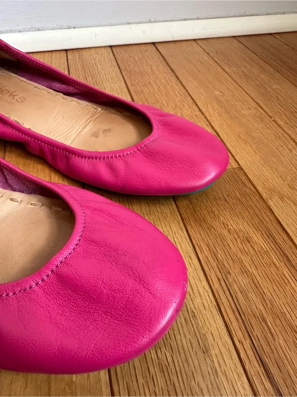 Tieks Fuchsia Pink Leather Ballet Flats Womens 7 - Image 2