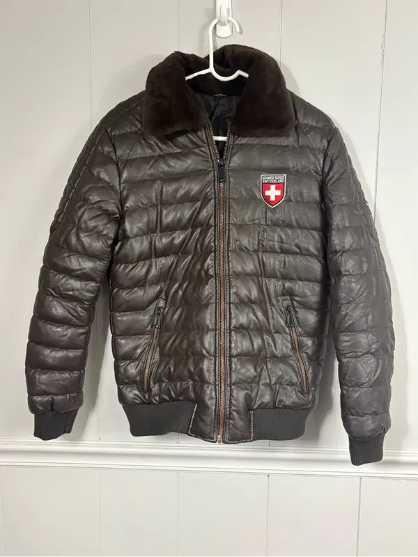 Woman’s Switzerland Patches Puffer Jacket Faux Fur Collar Medium Winter Warm - Image 13