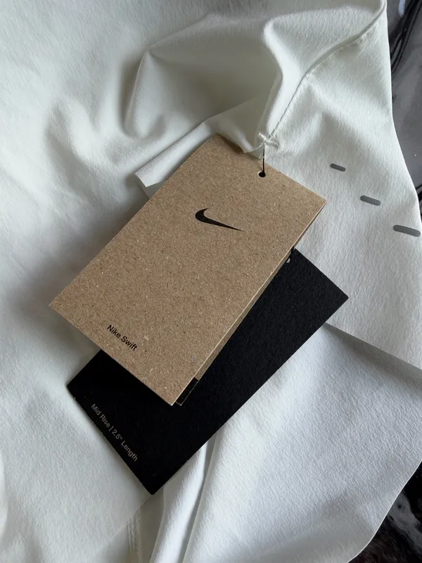 Nike Swift Dri-FIT Shorts Mujer XS Nuevos - Image 4
