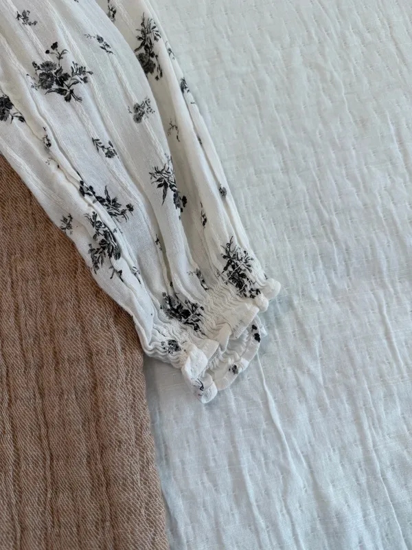American Eagle Floral Blouse - Image 2