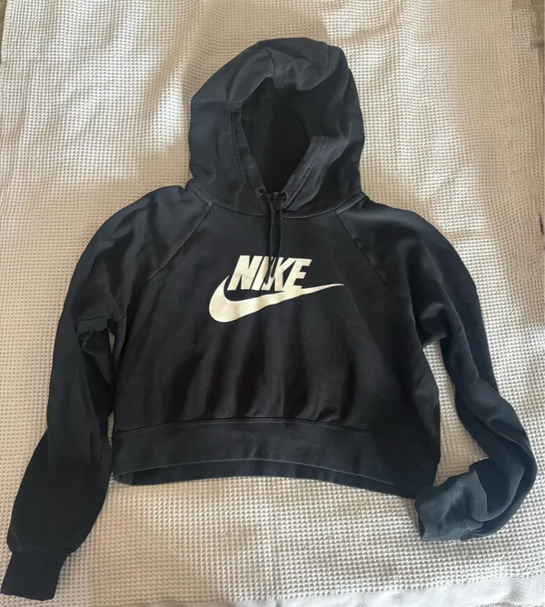 Nike Women’s Black cropped pullover drawstring hoodie size M - Image 2