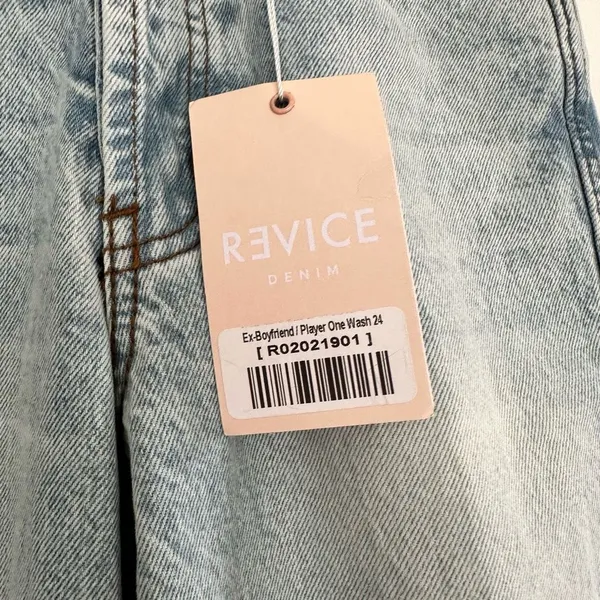 Revice Women’s 24 Ex Boyfriend Player One Wash Jeans NWT Butt Slit - Image 4