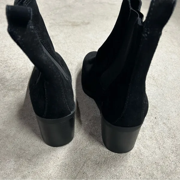 STEVE MADDEN Rhiannon Chelsea Black Suede Boots Womens Size 6.5M - Image 5