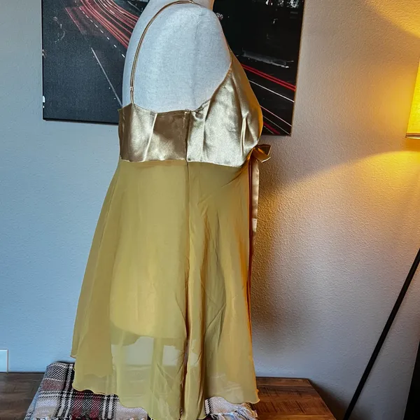 Womens medium Vintage Victoria's Secret slip dress nightgown - Image 2