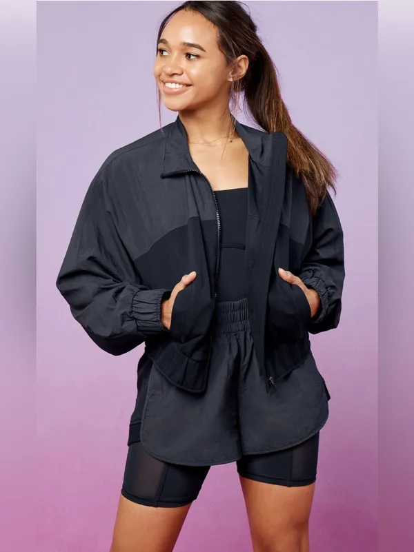 Fabletics Bobbie Glam Black Jacket Cropped Lightweight Bomber Athletic Zip-Up - Image 3