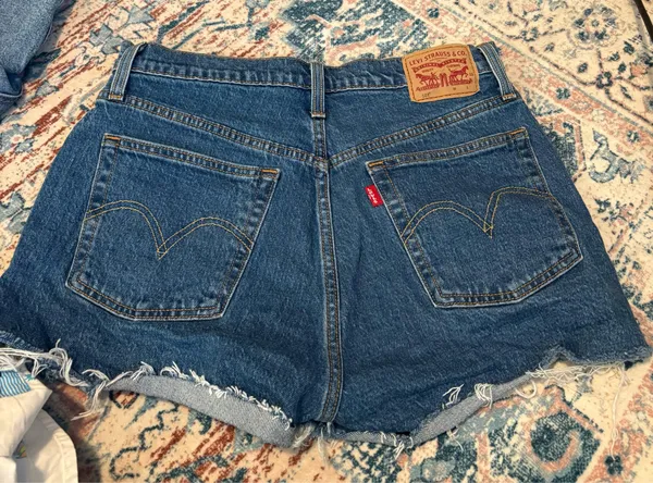 Levi’s 501 Shorts - Image 2
