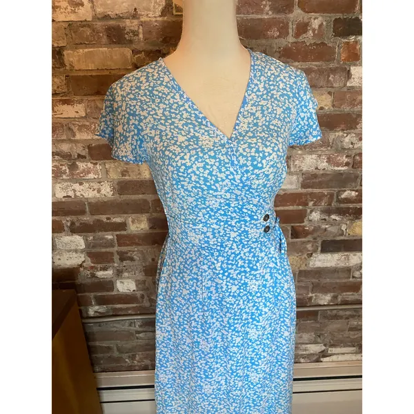 Sienna Sky Light Blue Floral Faux Wrap Midi Dress XS Flutter Sleeve Keyhole Back - Image 2