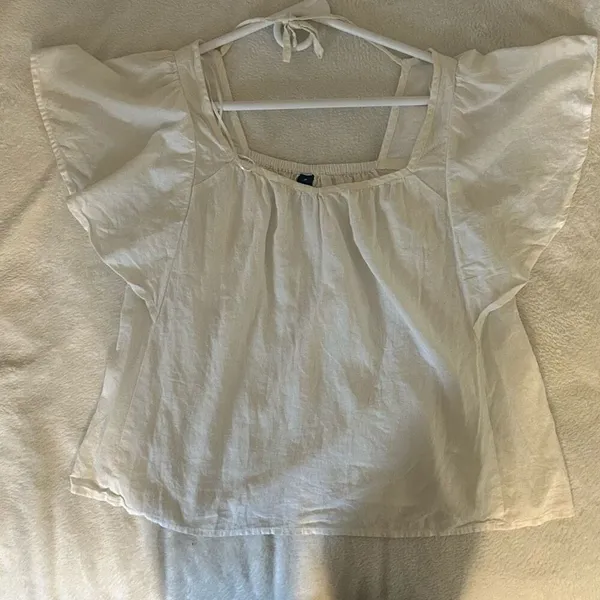 Old Navy Square Neck Flutter Sleeve size M - Image 2