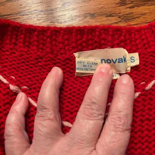 Vintage‎ Lynn Novak Hand Knit Sweater Vest Red & White Women's Size S 100% Wool - Image 4