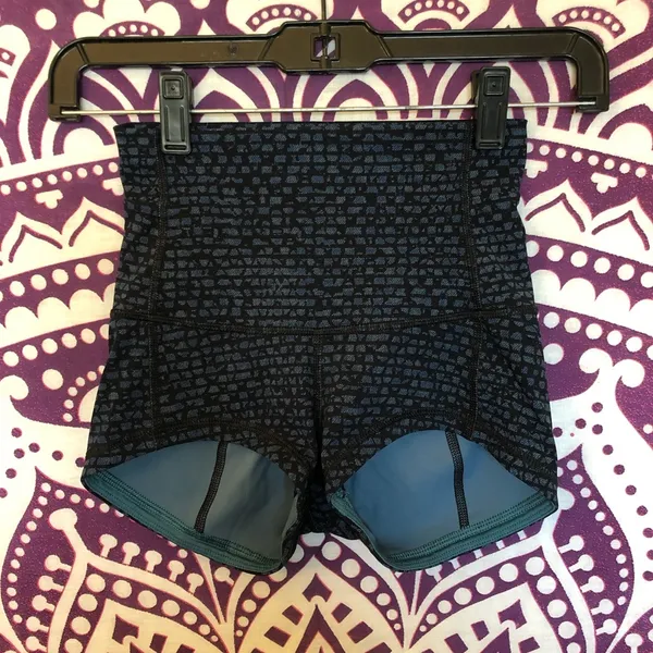 Lululemon High Waisted Wunder Shorts - Image 3