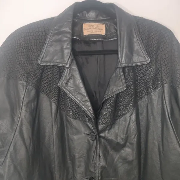 Vintage Black leather jacket sz 6/8 - Image 4