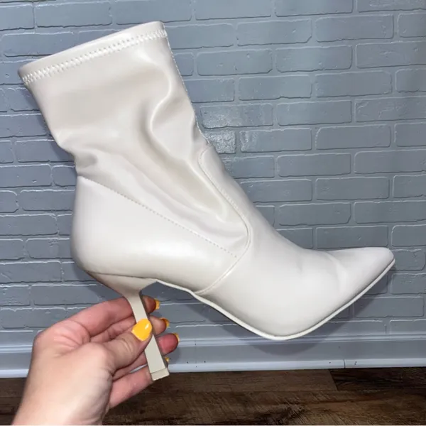 Steve Madden Elan Bootie in Creamy White - Image 2