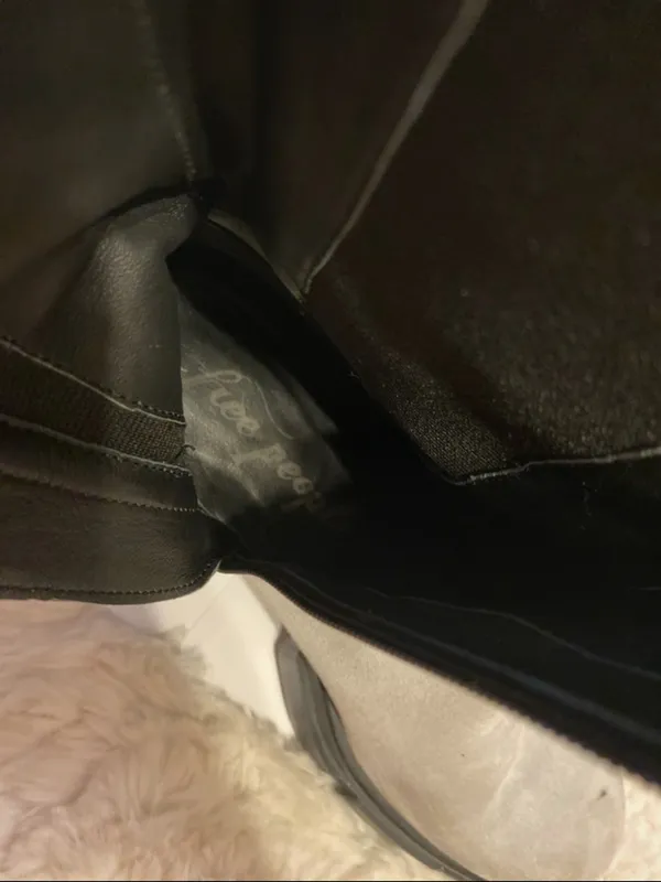 Free People Gray and Black Chelsea Boots Lug Sole - Image 8