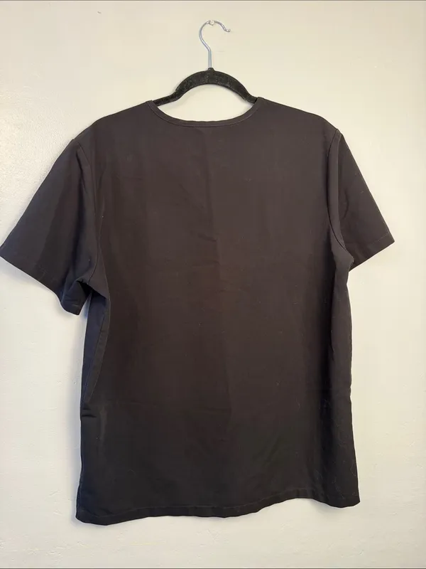 Figs Black V-Neck Short Sleeve Scrub Top with Chest Pocket size medium - Image 5