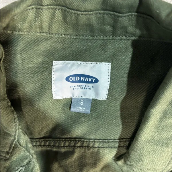 Old navy green cargo jacket large runs very small - Image 3
