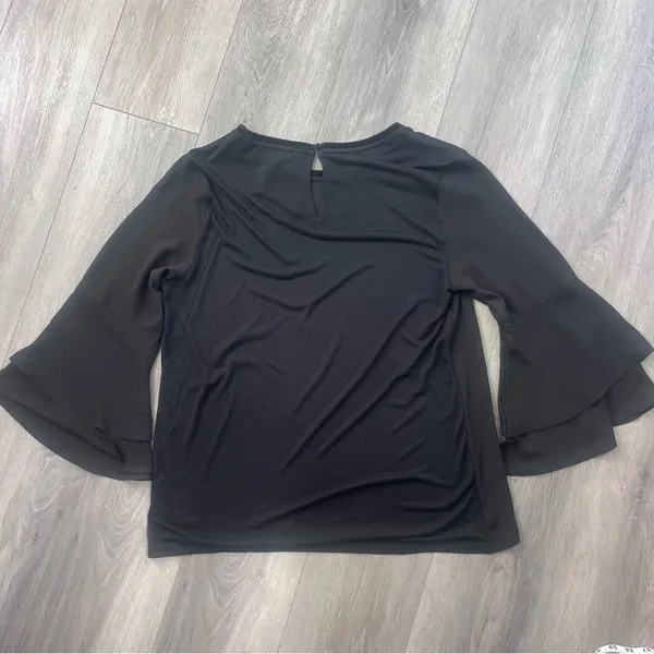 Loft Elegant Black Women's Top with Bell Sleeves Large New - Image 5