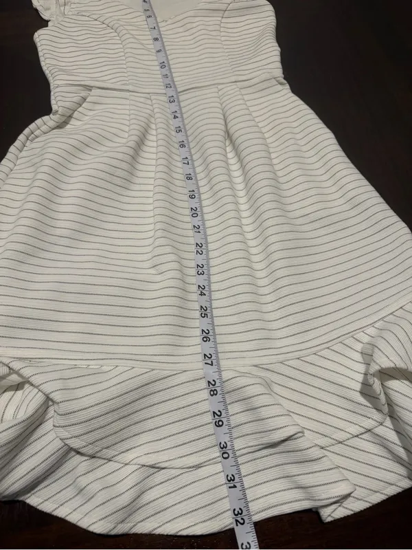 Maeve white and black Dress with Tan Stripe Ruffle Hem size 0 side pockets - Image 8