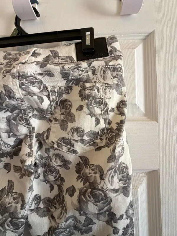 Maurice Black and White Floral Skinny Jeans - Image 9