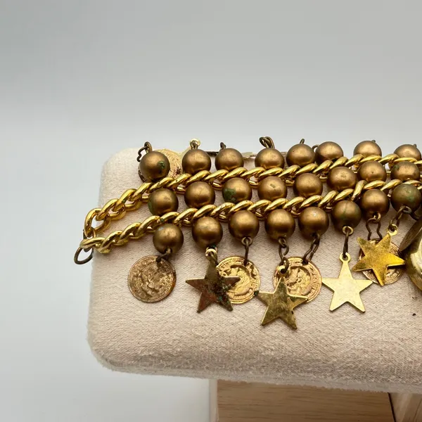 Vintage Enmex‎ Quartz Charm Bracelet Watch – Gold Tone Stars & Coins Boho - Image 5