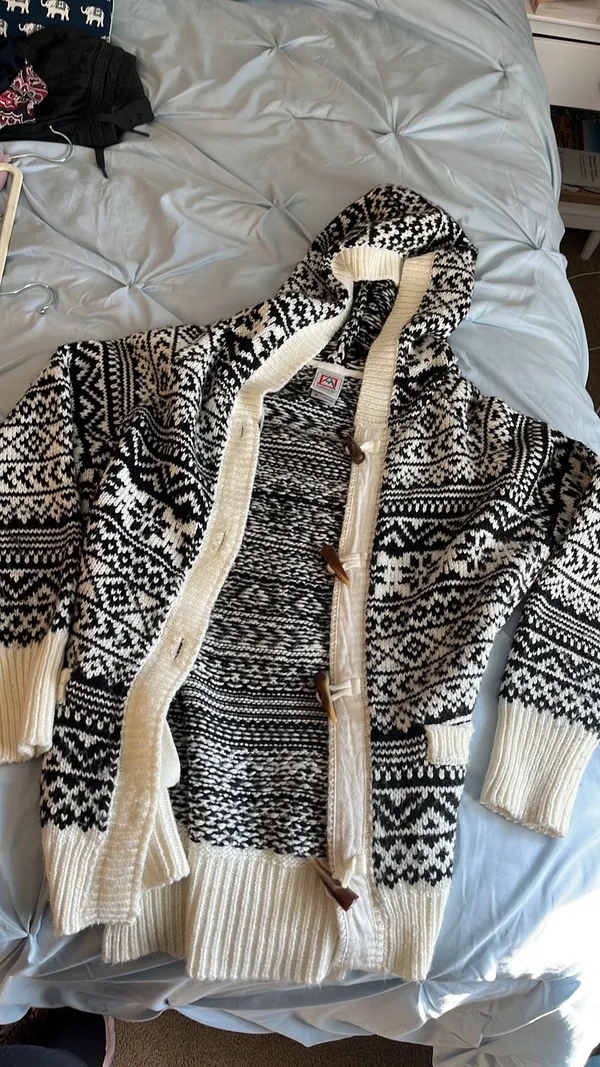 Sweater - Image 5