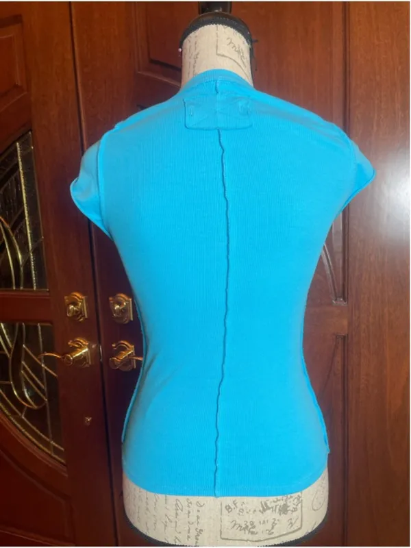 We The Free People Sky Blue Ribbed Baby Tee Exposed Seams Raw Hem Size Small - Image 4