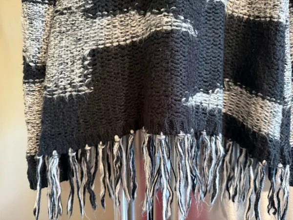 Venus tunic sweater with fringe detail - Image 3